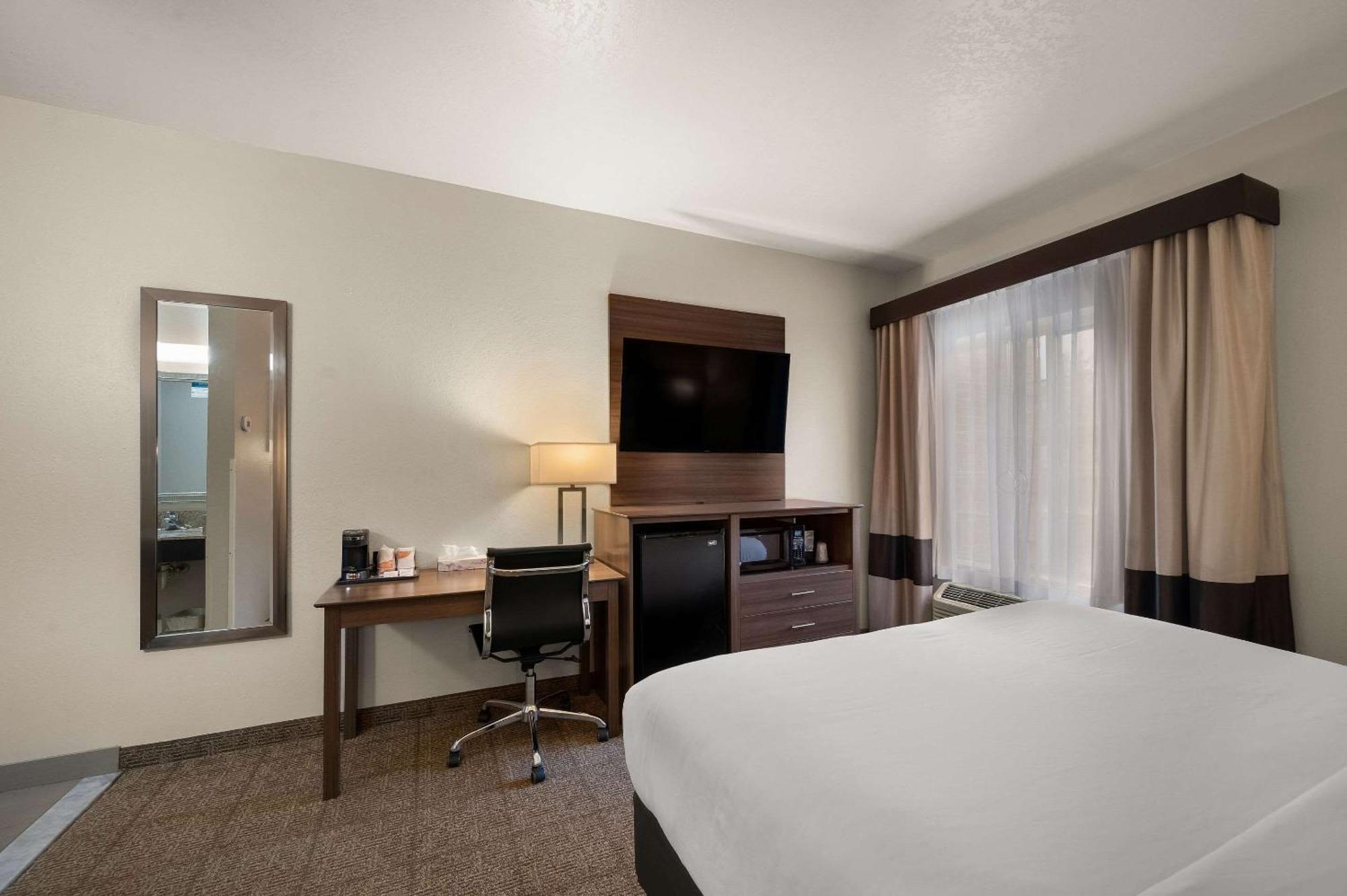 Comfort Inn & Suites Fenton Esterno foto