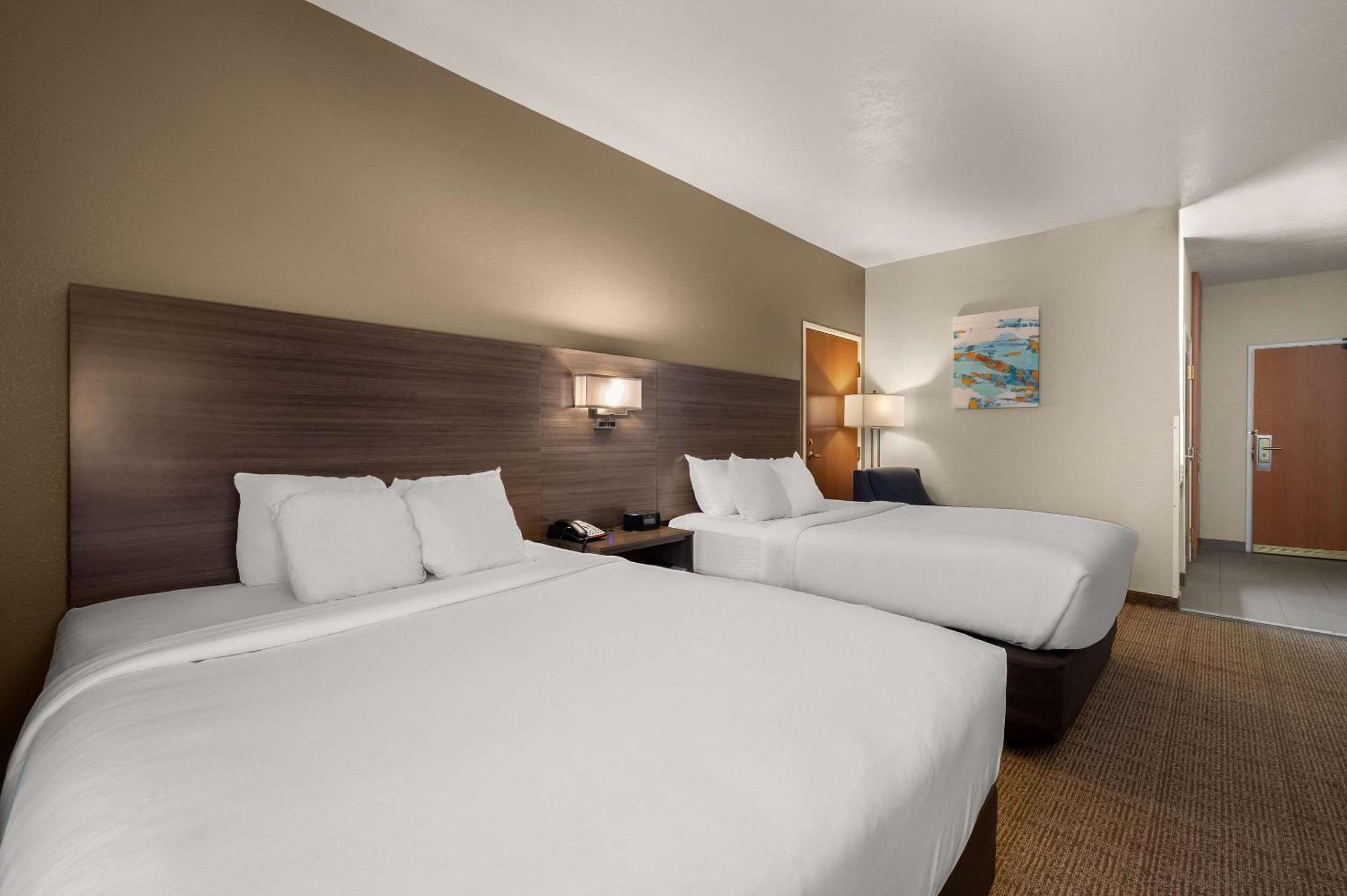 Comfort Inn & Suites Fenton Esterno foto