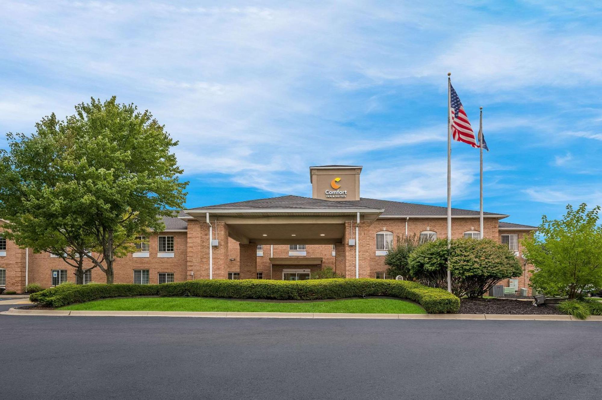 Comfort Inn & Suites Fenton Esterno foto