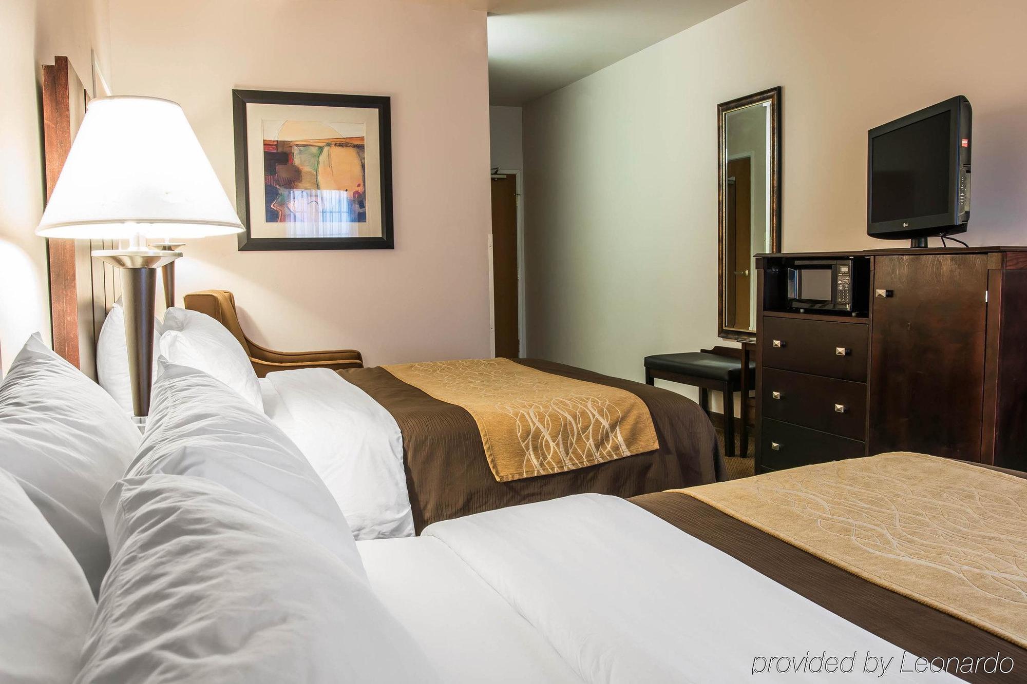 Comfort Inn & Suites Fenton Esterno foto