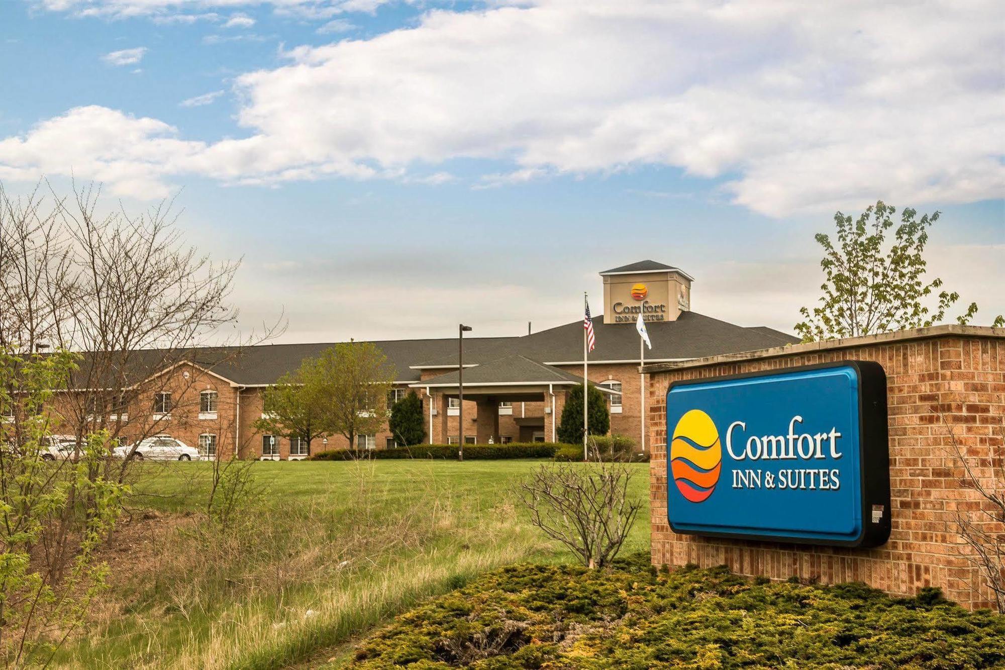 Comfort Inn & Suites Fenton Esterno foto